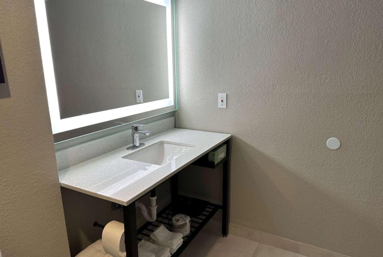 La Quinta Inn By Wyndham Huntsville Research Park Exteriér fotografie